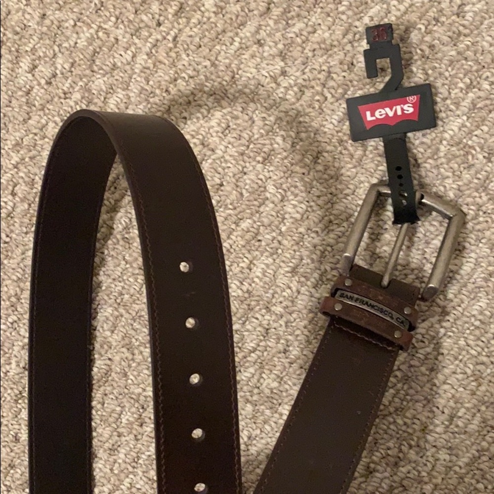 Levi’s leather belt
